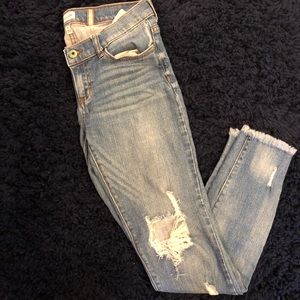 SneakPeek destroyed skinny jeans